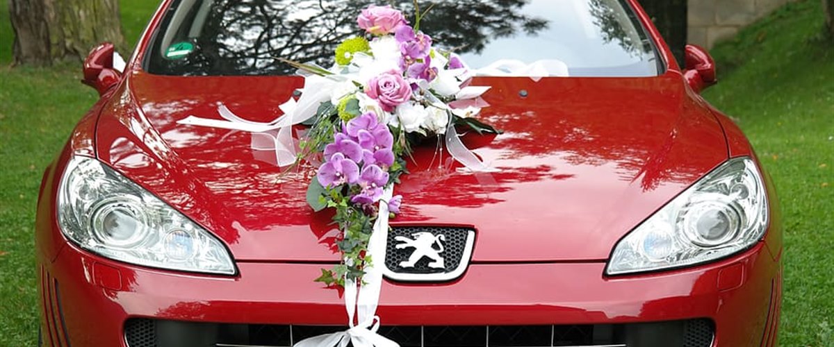 Svezte se na svatbu luxusním autem. Můžete si ho půjčit!